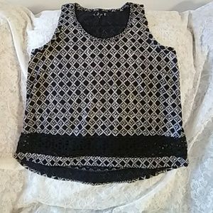 Ann Taylor Loft top in navy blue & white w/crochet